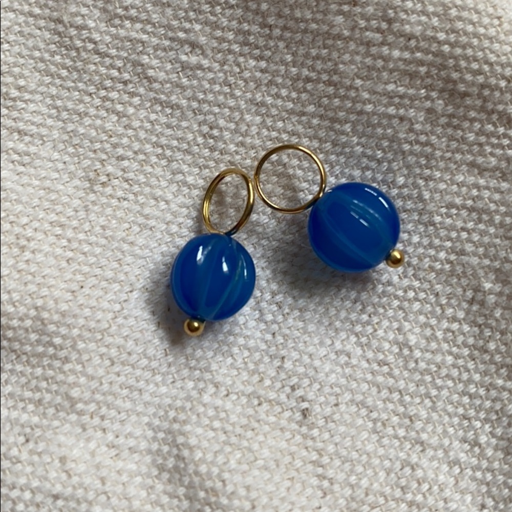 Charm for hoop earrings. Golden and natural stone